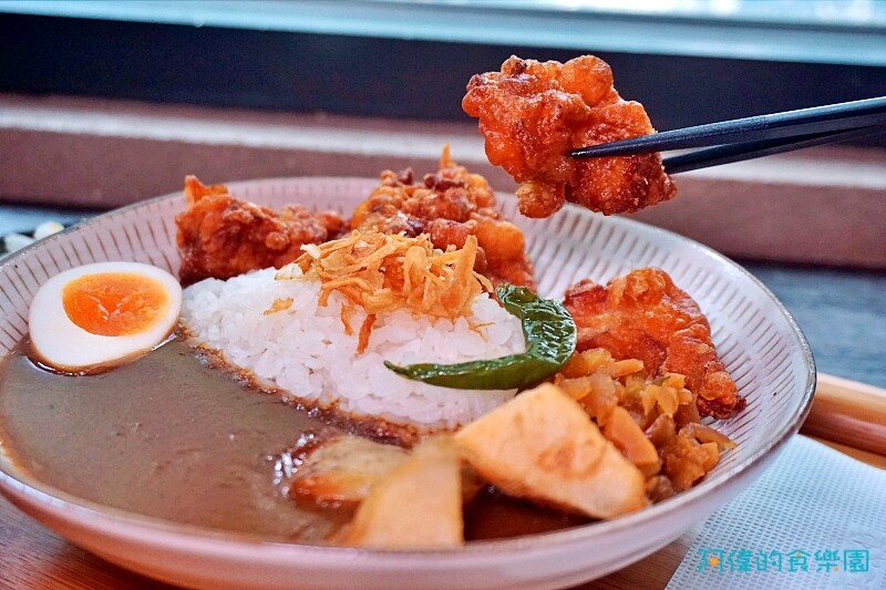 【新竹美食】島津和牛咖哩-口碑爆棚新開店，只要三百多就可吃到日本和牛肉塊的咖哩定食套餐，並使用北海道