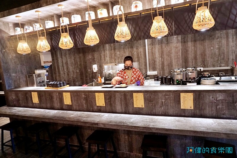 【新竹美食】島津和牛咖哩-口碑爆棚新開店，只要三百多就可吃到日本和牛肉塊的咖哩定食套餐，並使用北海道