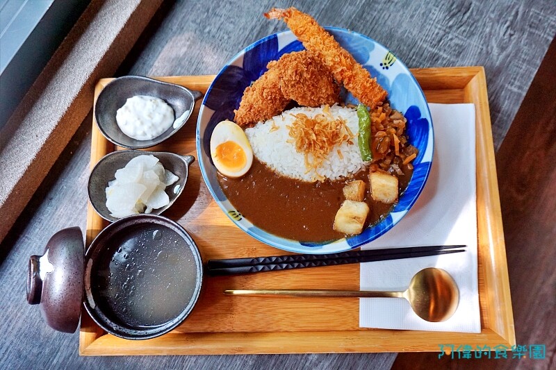 【新竹美食】島津和牛咖哩-口碑爆棚新開店，只要三百多就可吃到日本和牛肉塊的咖哩定食套餐，並使用北海道