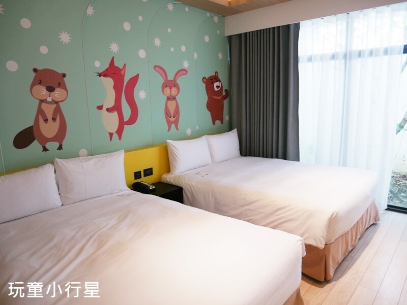 嘉義住宿｜棒棒積木飯店，親子住宿，兒童專屬電動車，暢玩棒棒鯨奇樂園｜對面就是故宮南院