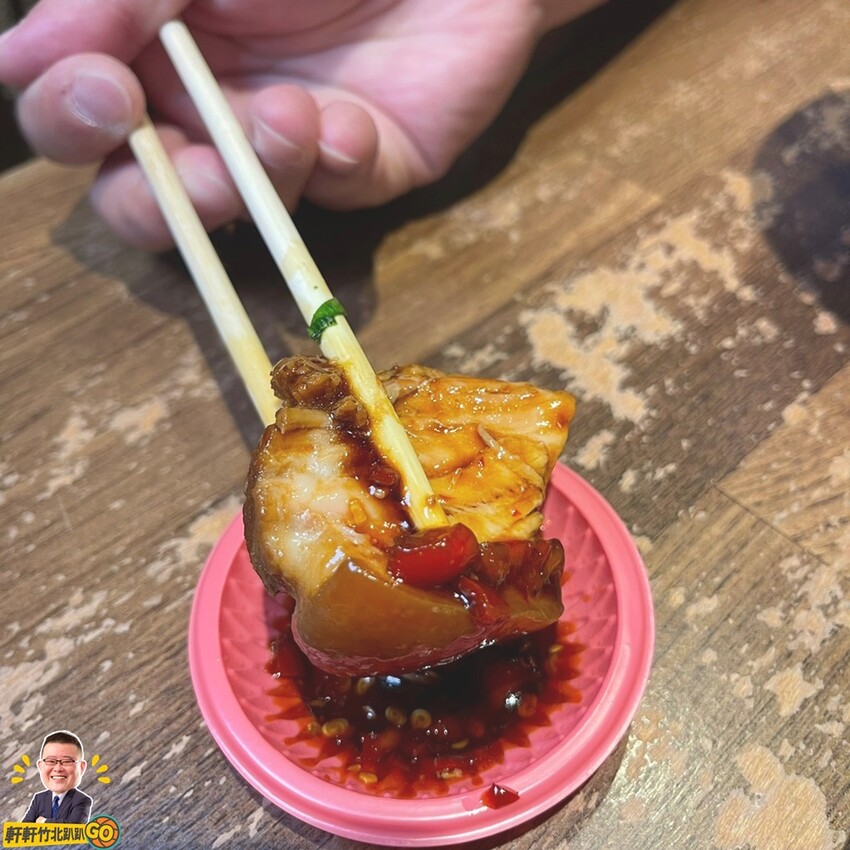 超人氣排隊美食！ 豬腳滷製入味香Q彈牙