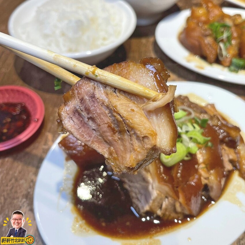 超人氣排隊美食！ 豬腳滷製入味香Q彈牙
