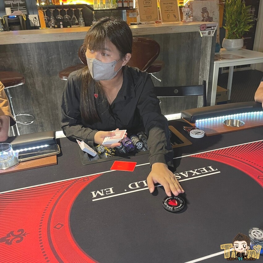 令人驚豔的創意調酒&德州撲克遊戲!