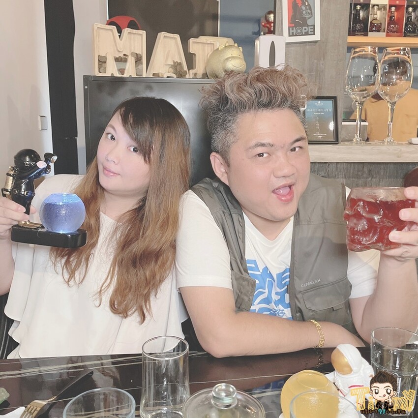 令人驚豔的創意調酒&德州撲克遊戲!