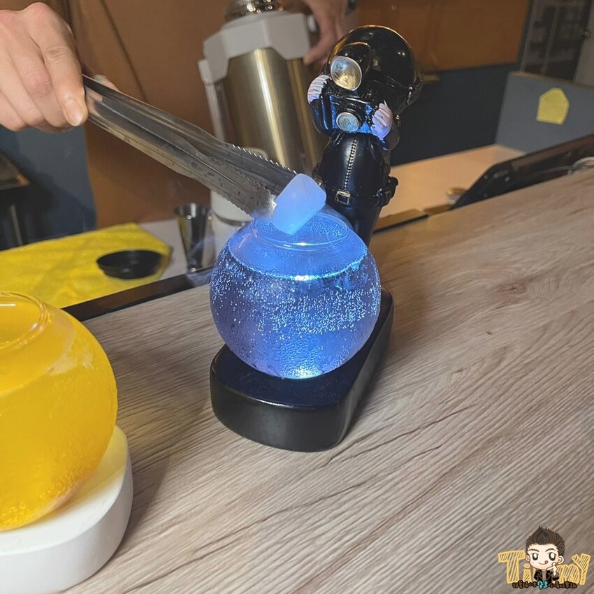 令人驚豔的創意調酒&德州撲克遊戲!