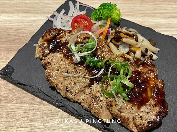 屏東 新園鄉餐廳 鶴貳樓 舒肥牛排 紐約客 屏東新園鄉新餐廳 2022年鶴貳樓食坊菜單分享 推薦餐點 新園餐廳推薦 聚餐推薦