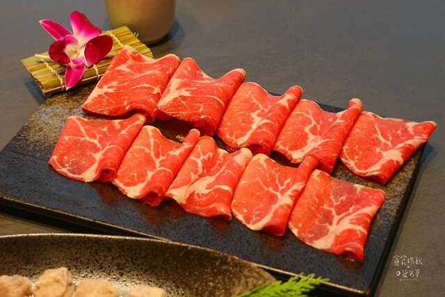 台中南屯|新竹人氣鴛鴦麻辣鍋來台中開幕了|特色火焰炙燒豬|獨門漢方麻辣|岩漿火鍋 台中公益店