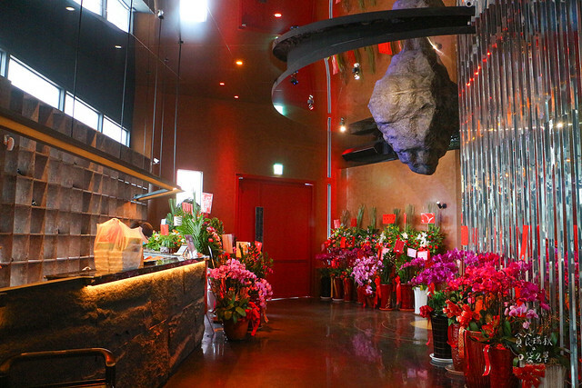 台中南屯|新竹人氣鴛鴦麻辣鍋來台中開幕了|特色火焰炙燒豬|獨門漢方麻辣|岩漿火鍋 台中公益店