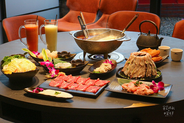 台中南屯|新竹人氣鴛鴦麻辣鍋來台中開幕了|特色火焰炙燒豬|獨門漢方麻辣|岩漿火鍋 台中公益店