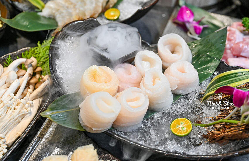 台中新開的麻辣鍋，有包廂、專屬停車場，還可鍋底、白飯、冰沙免費續-妮妮布魯