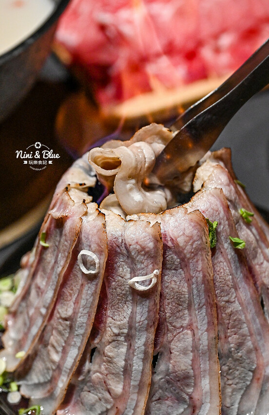 台中新開的麻辣鍋，有包廂、專屬停車場，還可鍋底、白飯、冰沙免費續-妮妮布魯