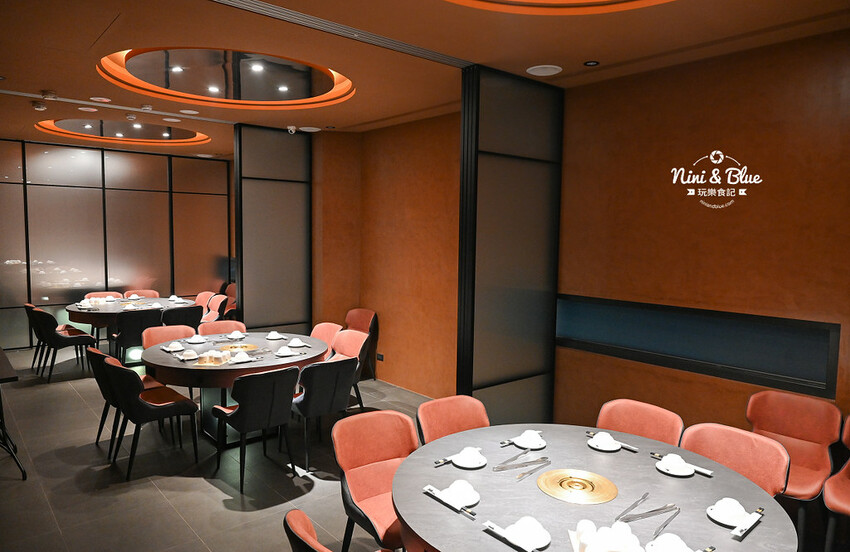 台中新開的麻辣鍋，有包廂、專屬停車場，還可鍋底、白飯、冰沙免費續-妮妮布魯