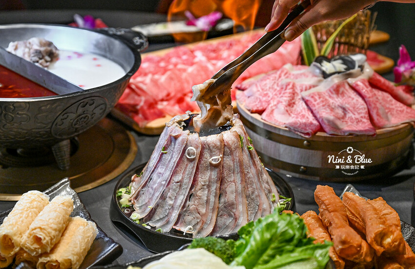 台中新開的麻辣鍋，有包廂、專屬停車場，還可鍋底、白飯、冰沙免費續-妮妮布魯