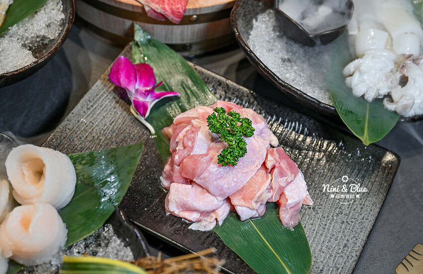 台中新開的麻辣鍋，有包廂、專屬停車場，還可鍋底、白飯、冰沙免費續-妮妮布魯