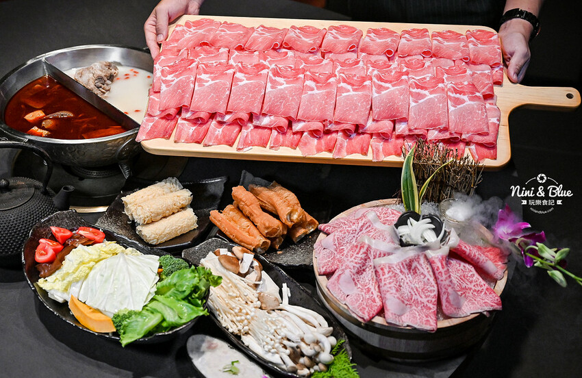 台中新開的麻辣鍋，有包廂、專屬停車場，還可鍋底、白飯、冰沙免費續-妮妮布魯