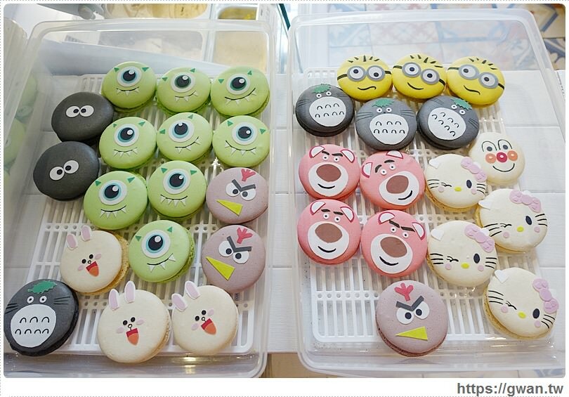 第一次看到火鍋湯可以續大骨的!這間營業到凌晨3點還免費停車,帶小朋友還幫你準備圖畫紙~