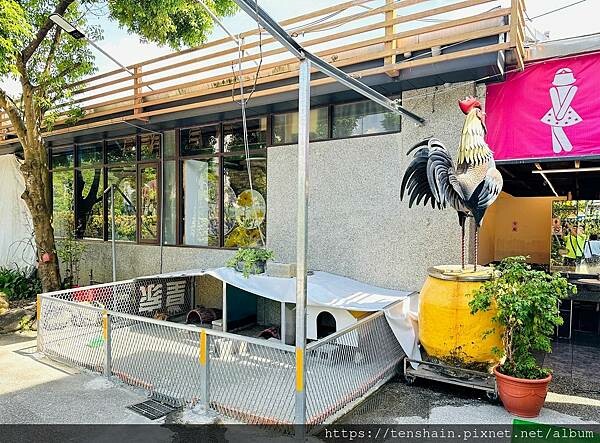 【宜蘭礁溪美食】《皇家花園餐廳》粵式脆皮烤雞,風味獨特;公雞 【宜蘭礁溪美食】《皇家花園餐廳》粵式脆皮烤雞,風味獨特;公雞