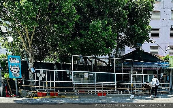 【宜蘭礁溪美食】《皇家花園餐廳》粵式脆皮烤雞,風味獨特;公雞 【宜蘭礁溪美食】《皇家花園餐廳》粵式脆皮烤雞,風味獨特;公雞