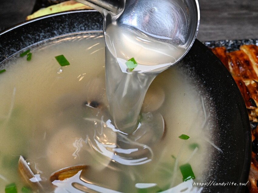 饑焰中燒串烤店｜串燒、熱炒專賣店，營業至凌晨1點半，不只現烤串燒，炒飯更是一絕！