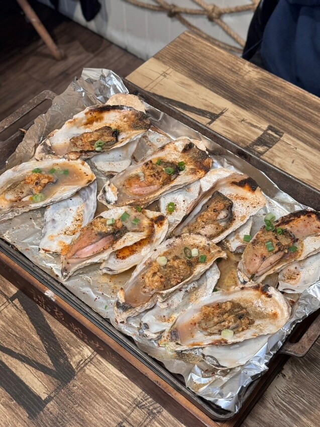 三重美食｜超浮誇痛風海鮮鍋【謀魚蝦也蠔】三重聚餐推薦！ - 雁雁｜美食 旅遊 生活娛樂