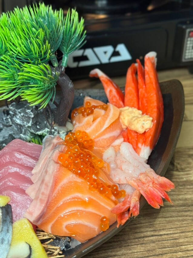 三重美食｜超浮誇痛風海鮮鍋【謀魚蝦也蠔】三重聚餐推薦！ - 雁雁｜美食 旅遊 生活娛樂