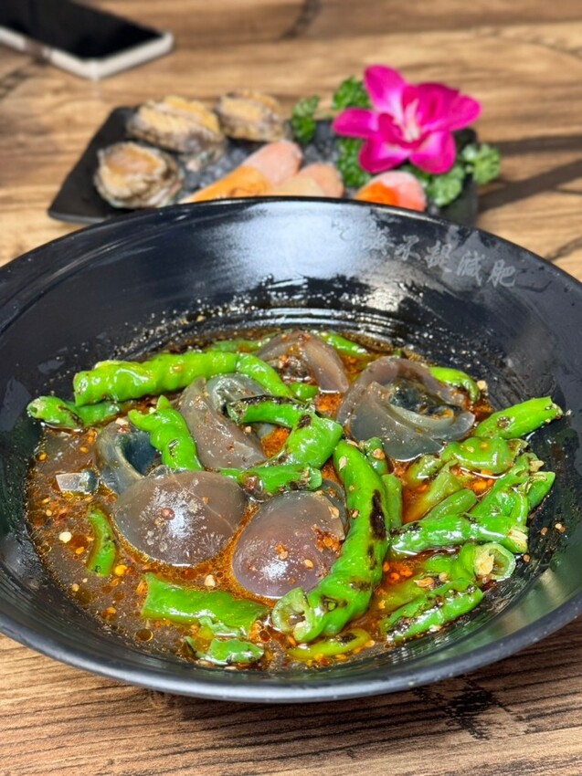 三重美食｜超浮誇痛風海鮮鍋【謀魚蝦也蠔】三重聚餐推薦！ - 雁雁｜美食 旅遊 生活娛樂