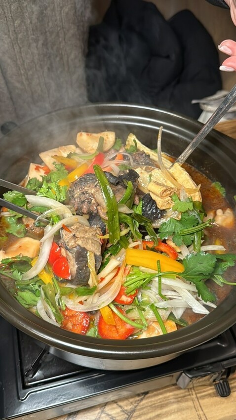 三重美食｜超浮誇痛風海鮮鍋【謀魚蝦也蠔】三重聚餐推薦！ - 雁雁｜美食 旅遊 生活娛樂