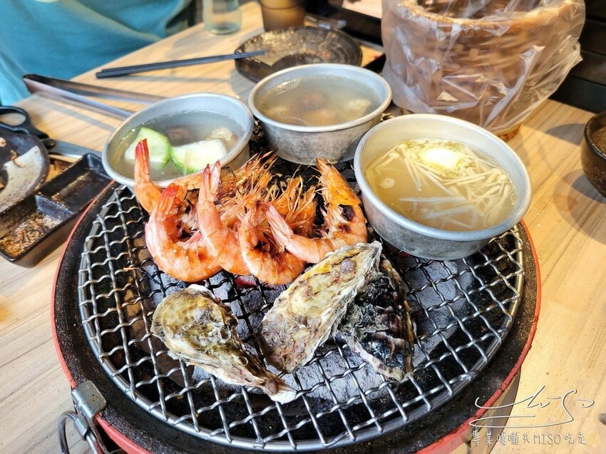 【中壢美食】石垣島燒肉 ➤ 499雞豬牛海鮮吃到飽！服務好，肉肉控必吃！空間環境舒適，抽風完善！中壢燒肉推