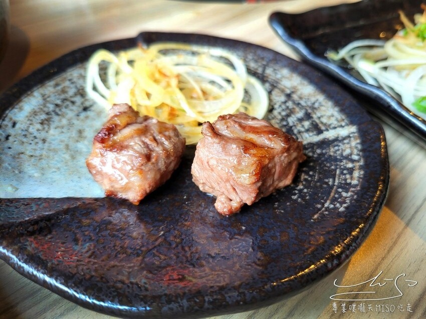 【中壢美食】石垣島燒肉 ➤ 499雞豬牛海鮮吃到飽！服務好，肉肉控必吃！空間環境舒適，抽風完善！中壢燒肉推