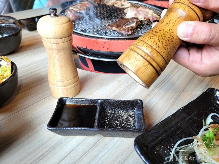 【中壢美食】石垣島燒肉 ➤ 499雞豬牛海鮮吃到飽！服務好，肉肉控必吃！空間環境舒適，抽風完善！中壢燒肉推