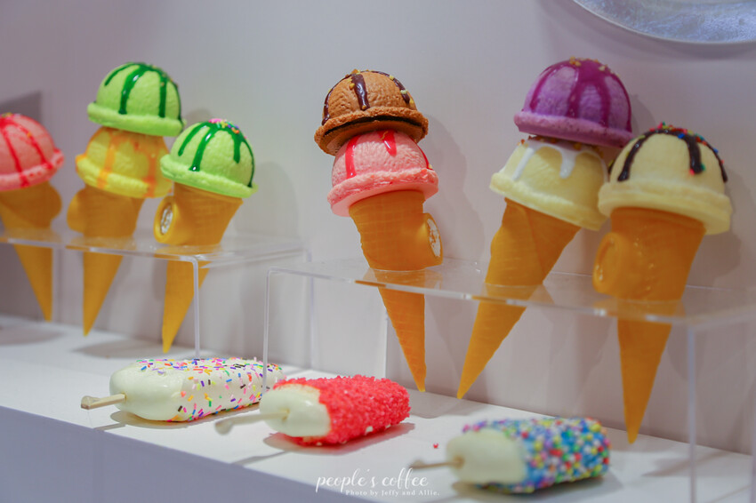 【大坪林咖啡廳】People’s Coffee 無人咖啡廳，超夯冰棒機、咖啡機，網美打卡新商機！