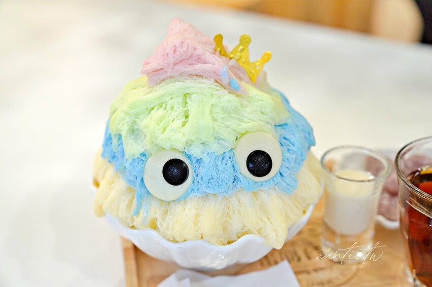 【台中】梧棲｜冰封仙果雪怪冰，吸睛馬卡龍皇后，入口即化細緻雪花冰