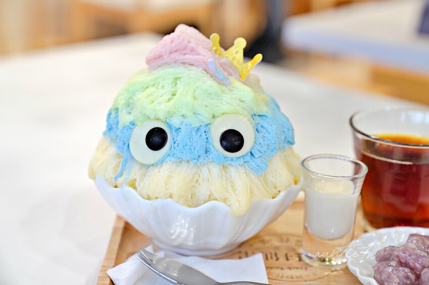 【台中】梧棲｜冰封仙果雪怪冰，吸睛馬卡龍皇后，入口即化細緻雪花冰