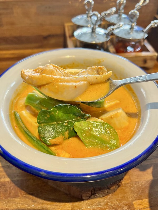 【台灣，高雄市，前金區】2022年高雄米其林必比登推介餐廳(Bib Gourmand)～帕泰padthai，一秒鐘到