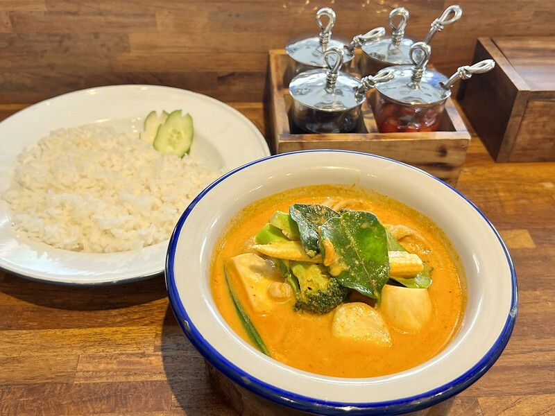 【台灣，高雄市，前金區】2022年高雄米其林必比登推介餐廳(Bib Gourmand)～帕泰padthai，一秒鐘到