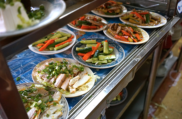 新莊ＱＱ球 芝麻球Ｘ魔王 新莊美食 在地人氣地瓜球 一顆只要2.5元 晚來買不到