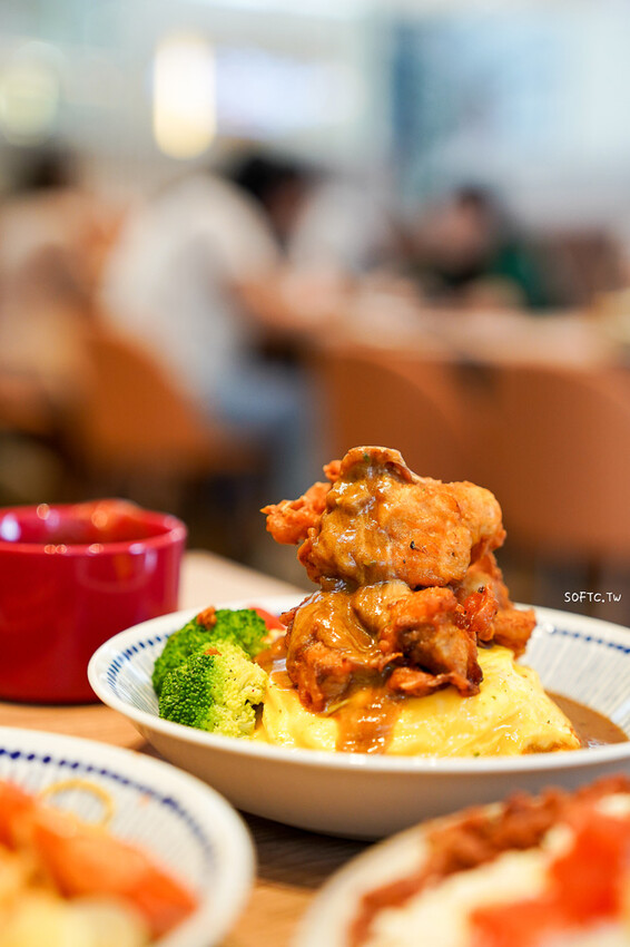 「Woosa高雄大遠百店」改裝新開幕 新口味栗香伯爵冰淇淋鬆餅