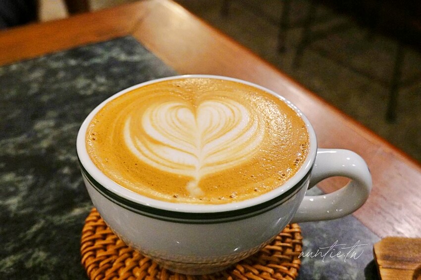 【台北】永春｜本然生活 Nisarga Cafe，小巷中的老宅咖啡廳