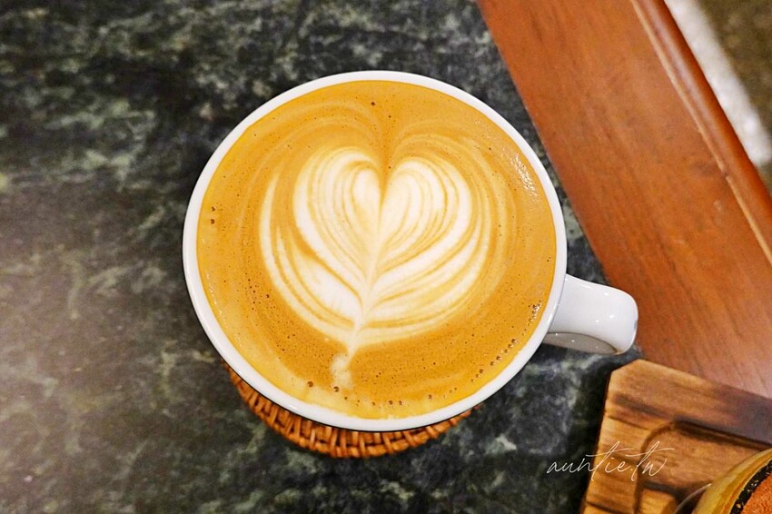 【台北】永春｜本然生活 Nisarga Cafe，小巷中的老宅咖啡廳