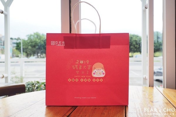 亞尼克菓子工房(內湖店):【蛋糕推薦】亞尼克內湖旗艦店・原味生乳捲、新品瑰蜜生乳捲、起司磚、歡樂鮮莓派