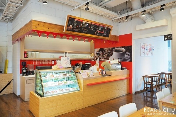 亞尼克菓子工房(內湖店):【蛋糕推薦】亞尼克內湖旗艦店・原味生乳捲、新品瑰蜜生乳捲、起司磚、歡樂鮮莓派