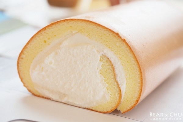 亞尼克菓子工房(內湖店):【蛋糕推薦】亞尼克內湖旗艦店・原味生乳捲、新品瑰蜜生乳捲、起司磚、歡樂鮮莓派