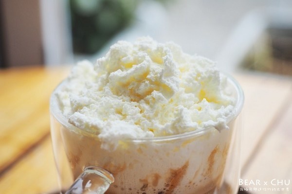 亞尼克菓子工房(內湖店):【蛋糕推薦】亞尼克內湖旗艦店・原味生乳捲、新品瑰蜜生乳捲、起司磚、歡樂鮮莓派