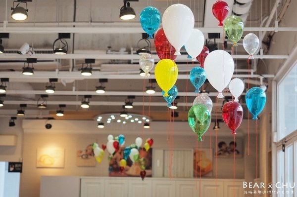 亞尼克菓子工房(內湖店):【蛋糕推薦】亞尼克內湖旗艦店・原味生乳捲、新品瑰蜜生乳捲、起司磚、歡樂鮮莓派