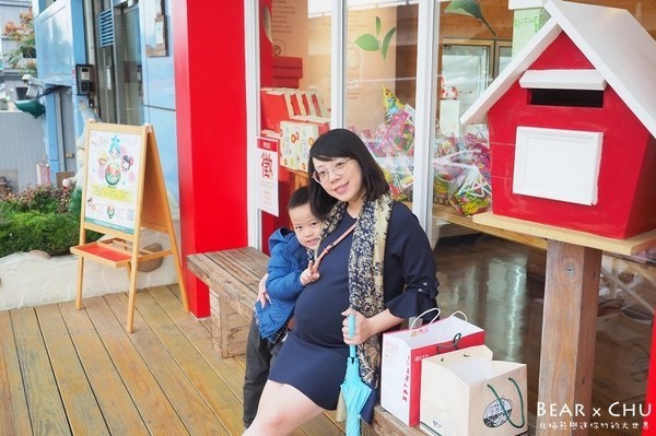 亞尼克菓子工房(內湖店):【蛋糕推薦】亞尼克內湖旗艦店・原味生乳捲、新品瑰蜜生乳捲、起司磚、歡樂鮮莓派