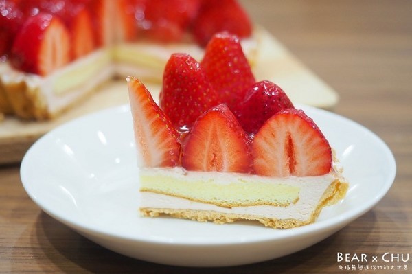 亞尼克菓子工房(內湖店):【蛋糕推薦】亞尼克內湖旗艦店・原味生乳捲、新品瑰蜜生乳捲、起司磚、歡樂鮮莓派