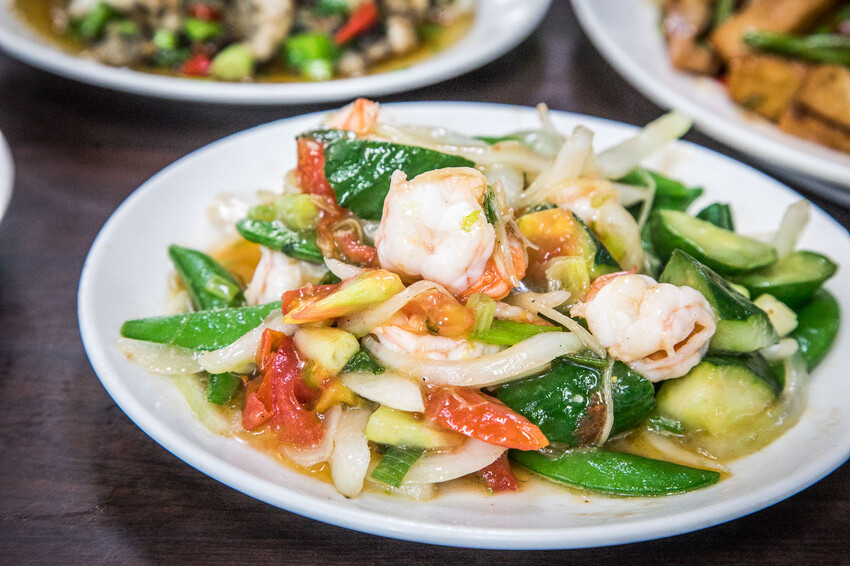 台北快炒推薦香而廉小館：平價美味、菜色無雷，中山區必吃快炒店