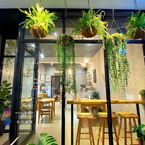 艸堂珈琲｜新莊文青咖啡廳推薦 @neru.foodie / 丸の良食