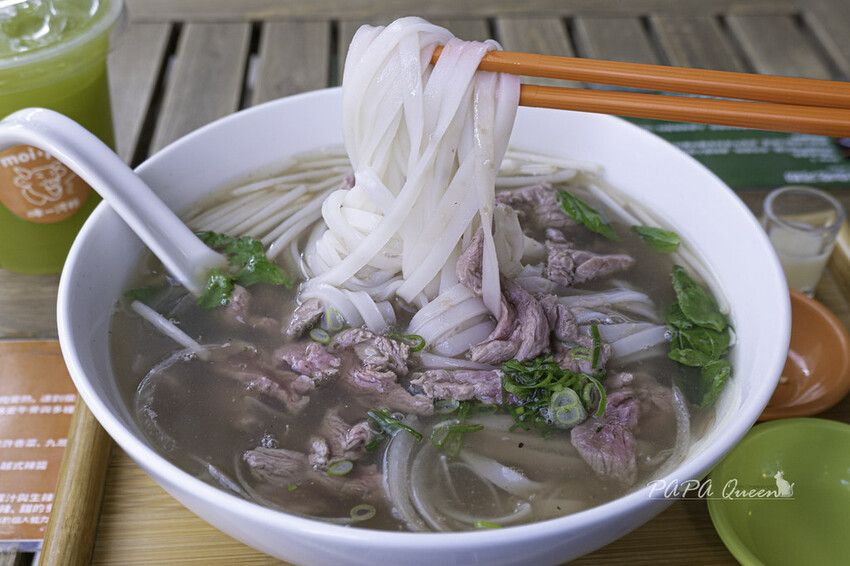 台中西區 美食  哞一河粉 moi x pho 街邊店