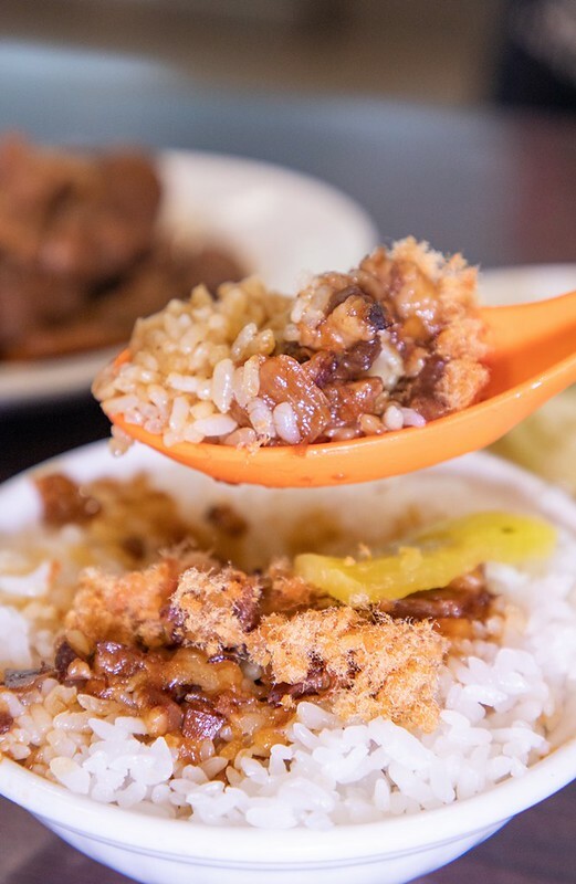 【板橋區美食里-埔墘的味道之十五】佳典魯肉飯三民店.滷肉飯.排骨酥湯.滷白菜